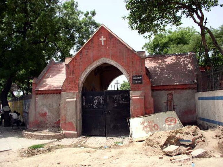 Entrance to Nicolson Cemetery, India